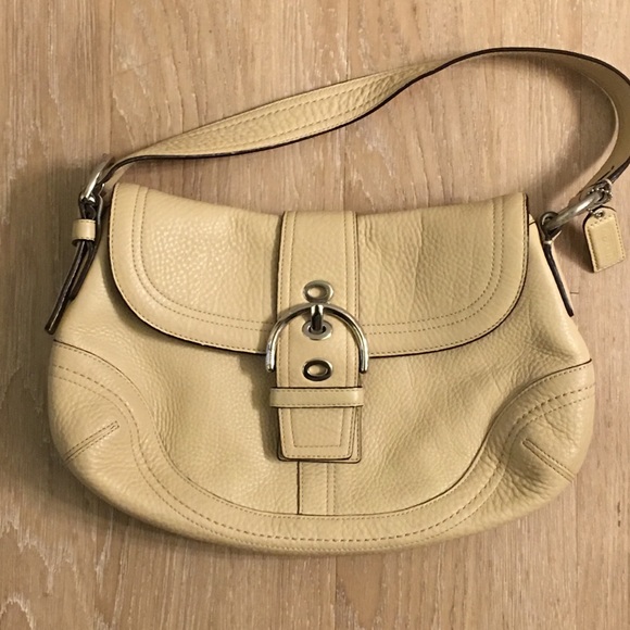 Coach Handbags - ❤️sold❤️Coach leather bag